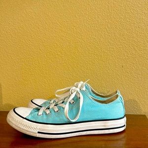 Turquoise low top Converse